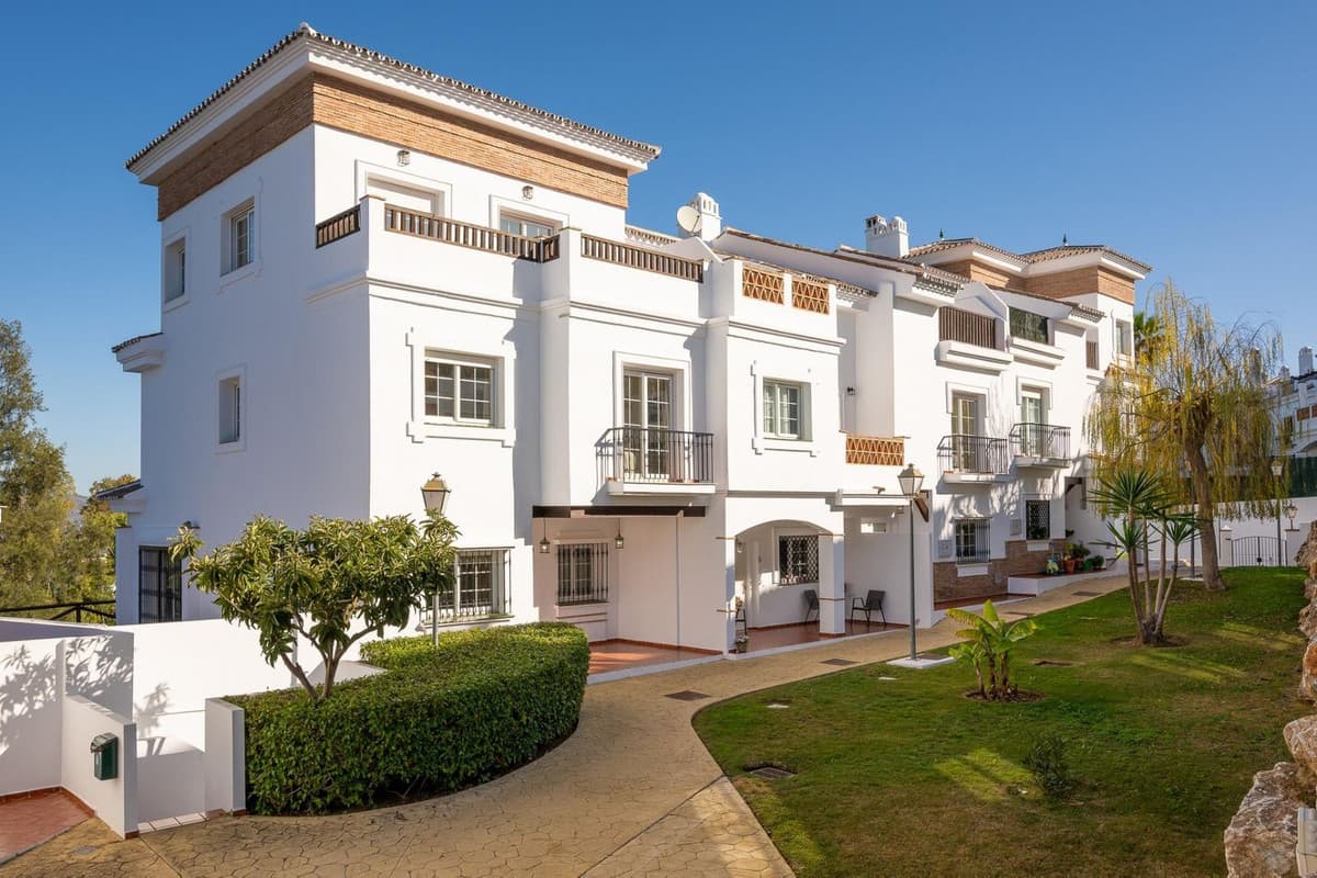 Townhouse in Alhaurín de la Torre — photo 4 of 10
