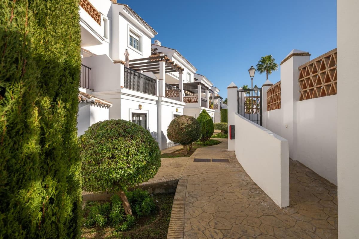 Townhouse in Alhaurín de la Torre — photo 6 of 10