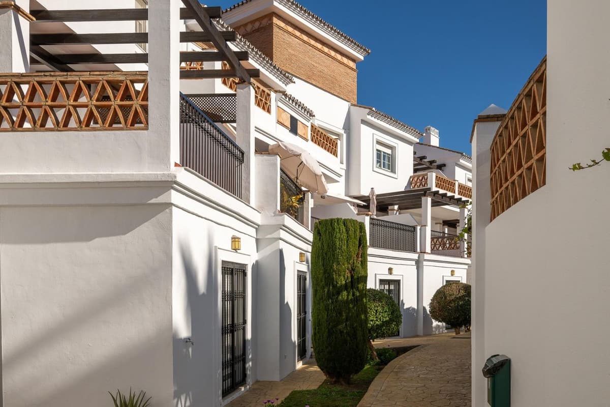 Townhouse in Alhaurín de la Torre — photo 9 of 10