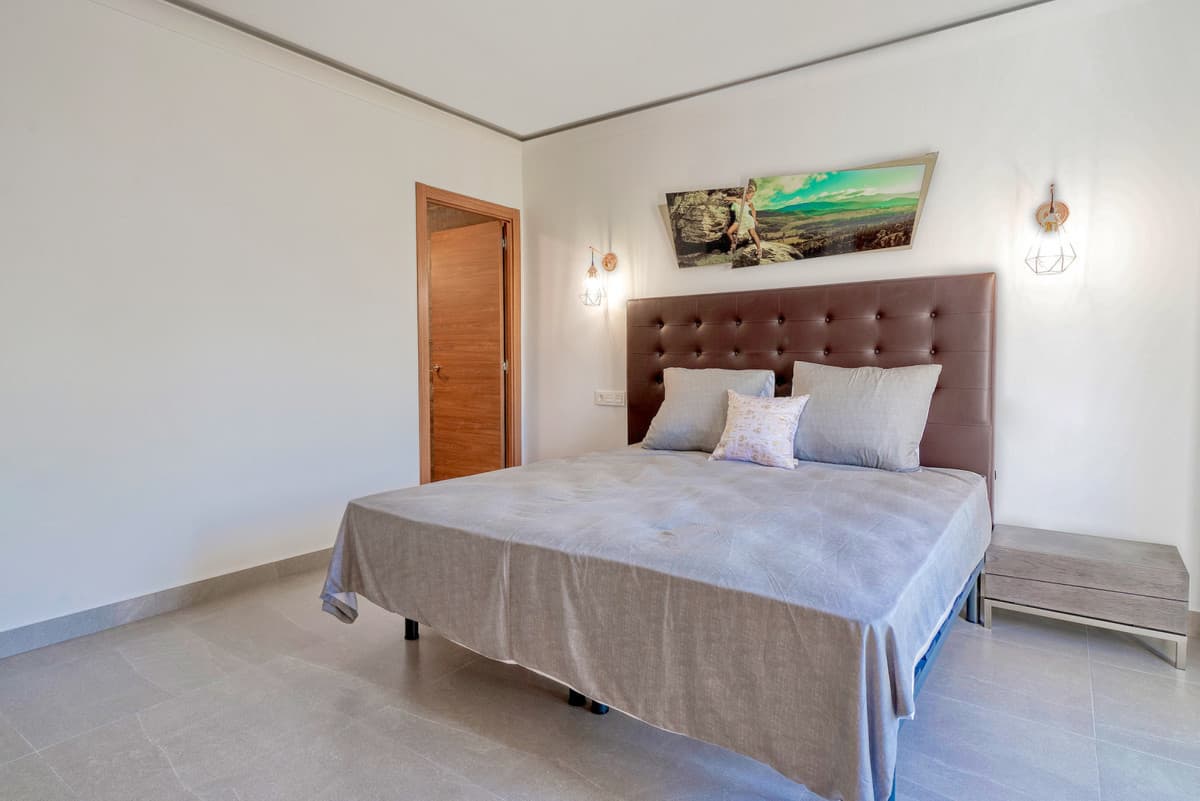 Middle Floor Apartment in Puerto Banús — photo 7 of 10