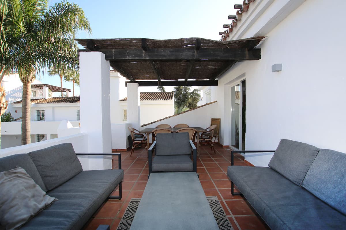 Penthouse Duplex in Nueva Andalucía — photo 6 of 10
