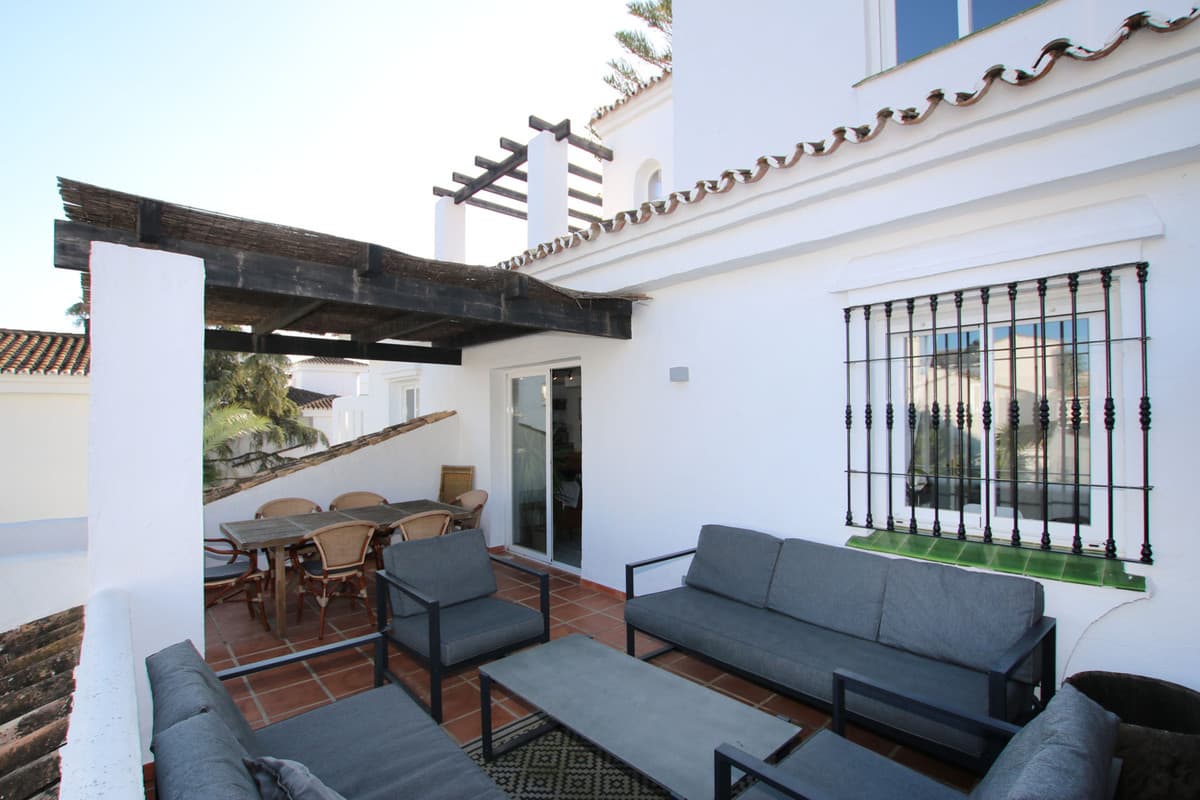 Penthouse Duplex in Nueva Andalucía — photo 7 of 10