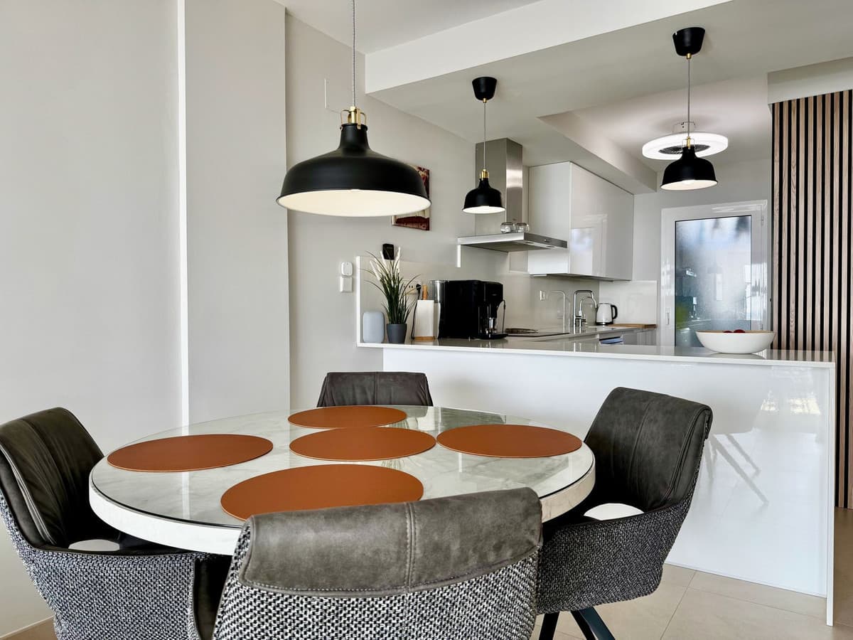 Middle Floor Apartment in Torreblanca — photo 5 of 10