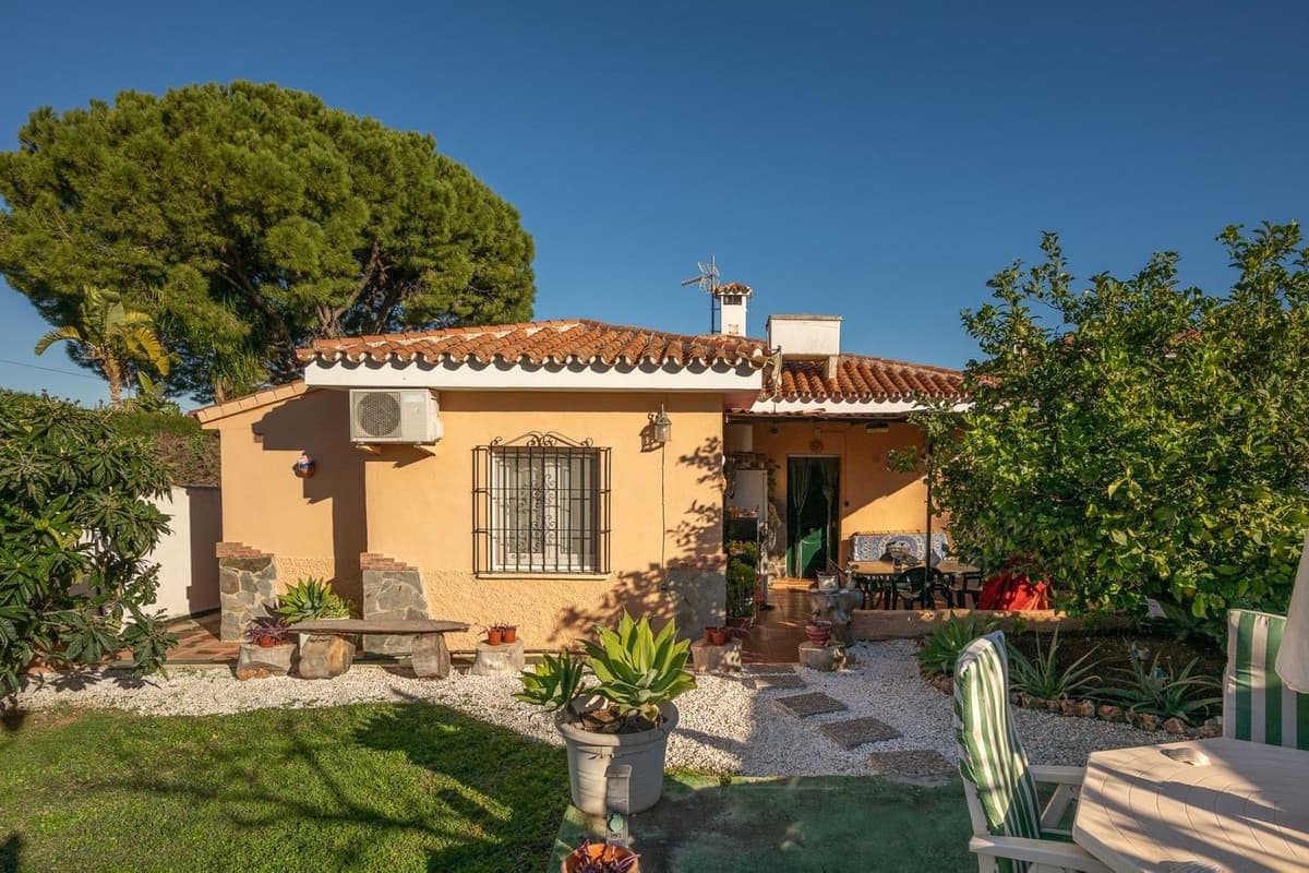 Bungalow in Alhaurín el Grande — photo 3 of 10