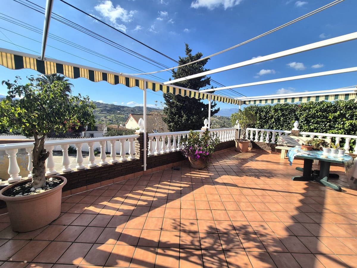 Semi-Detached House in Alhaurín el Grande — photo 1 of 10