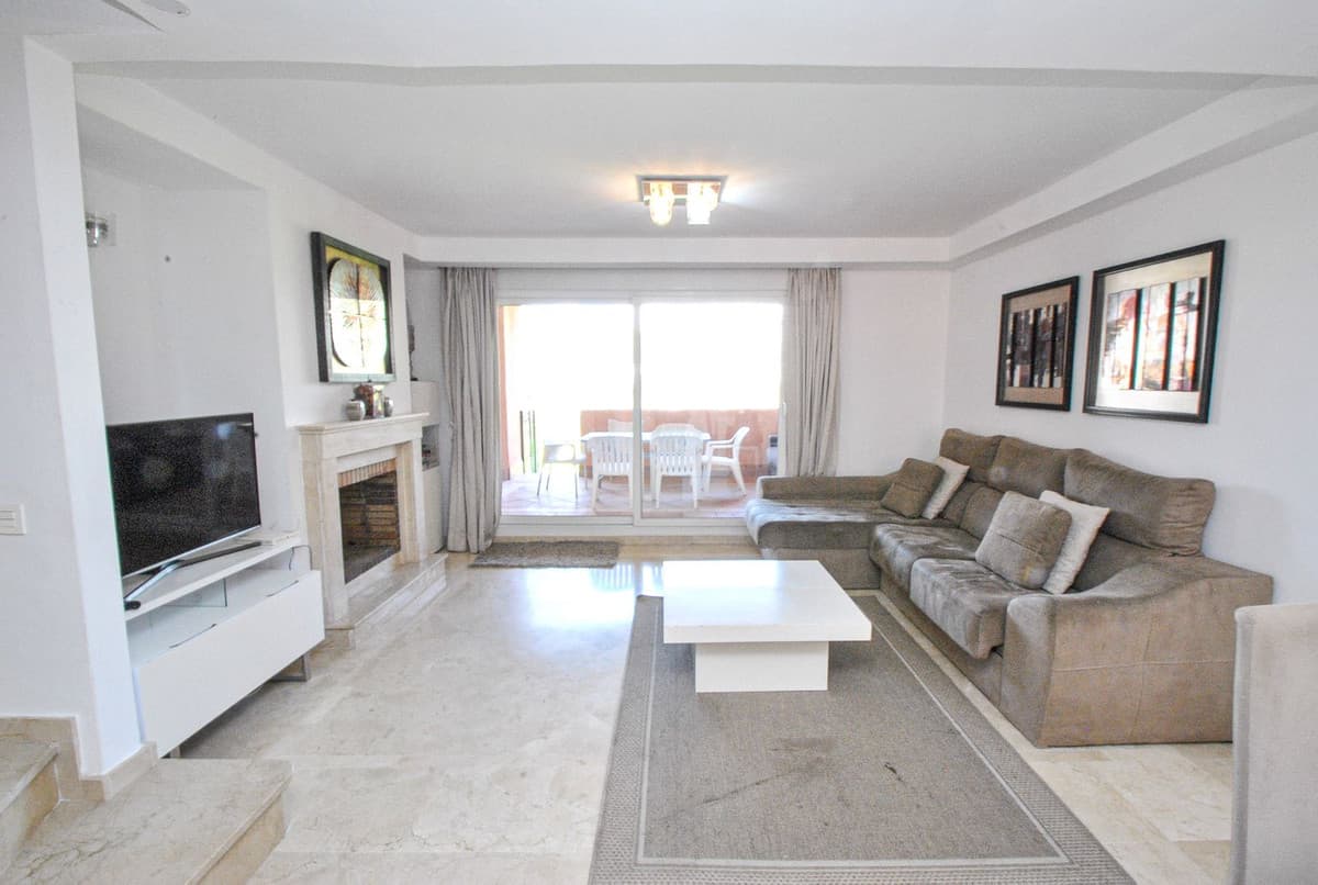Townhouse in Cabopino — photo 2 of 10