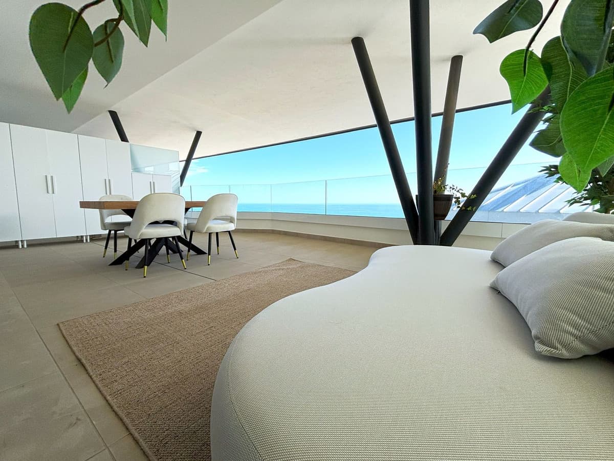 Middle Floor Apartment in Fuengirola — photo 1 of 10