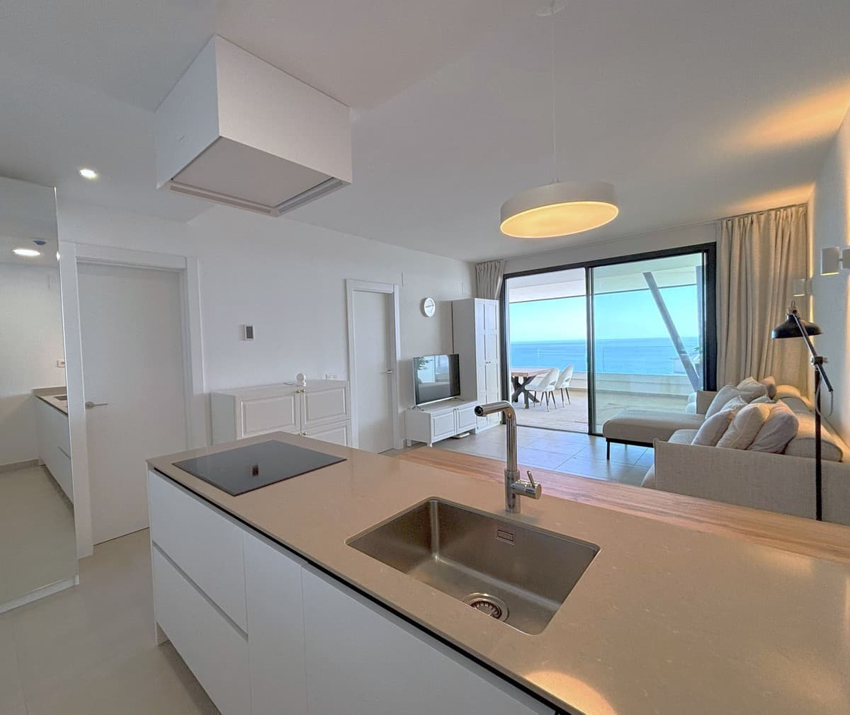 Middle Floor Apartment in Fuengirola — photo 4 of 10