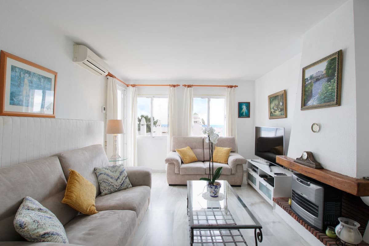 Penthouse in Calahonda — photo 2 of 10