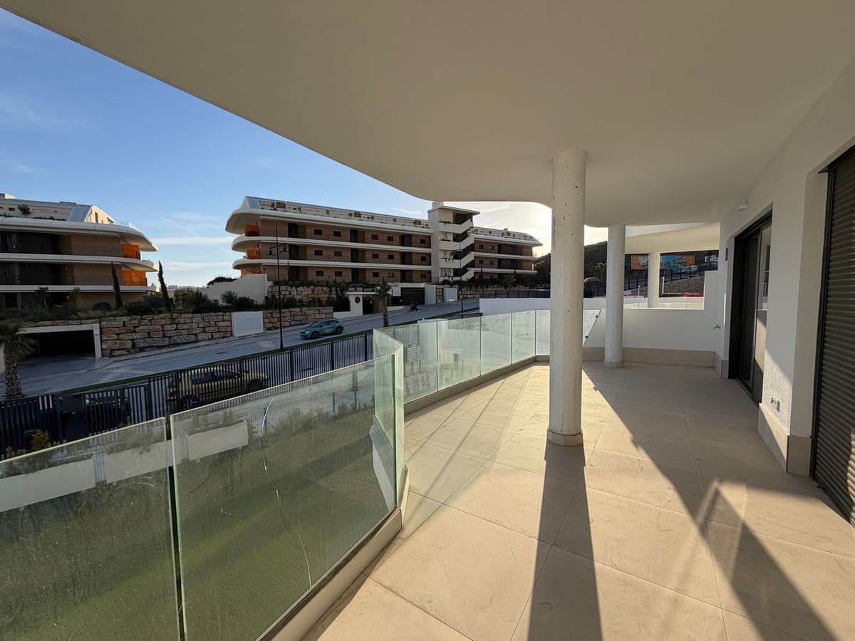 Middle Floor Apartment in Fuengirola — photo 2 of 10