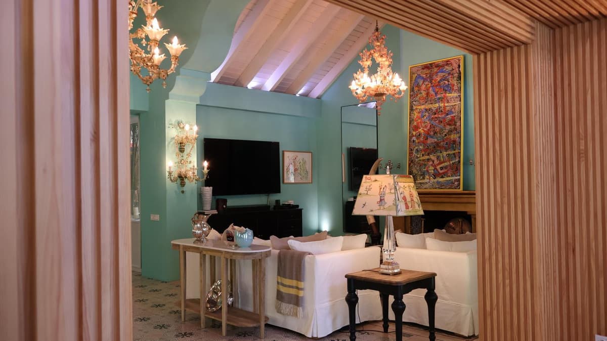 Detached Villa in The Golden Mile — photo 1 of 10