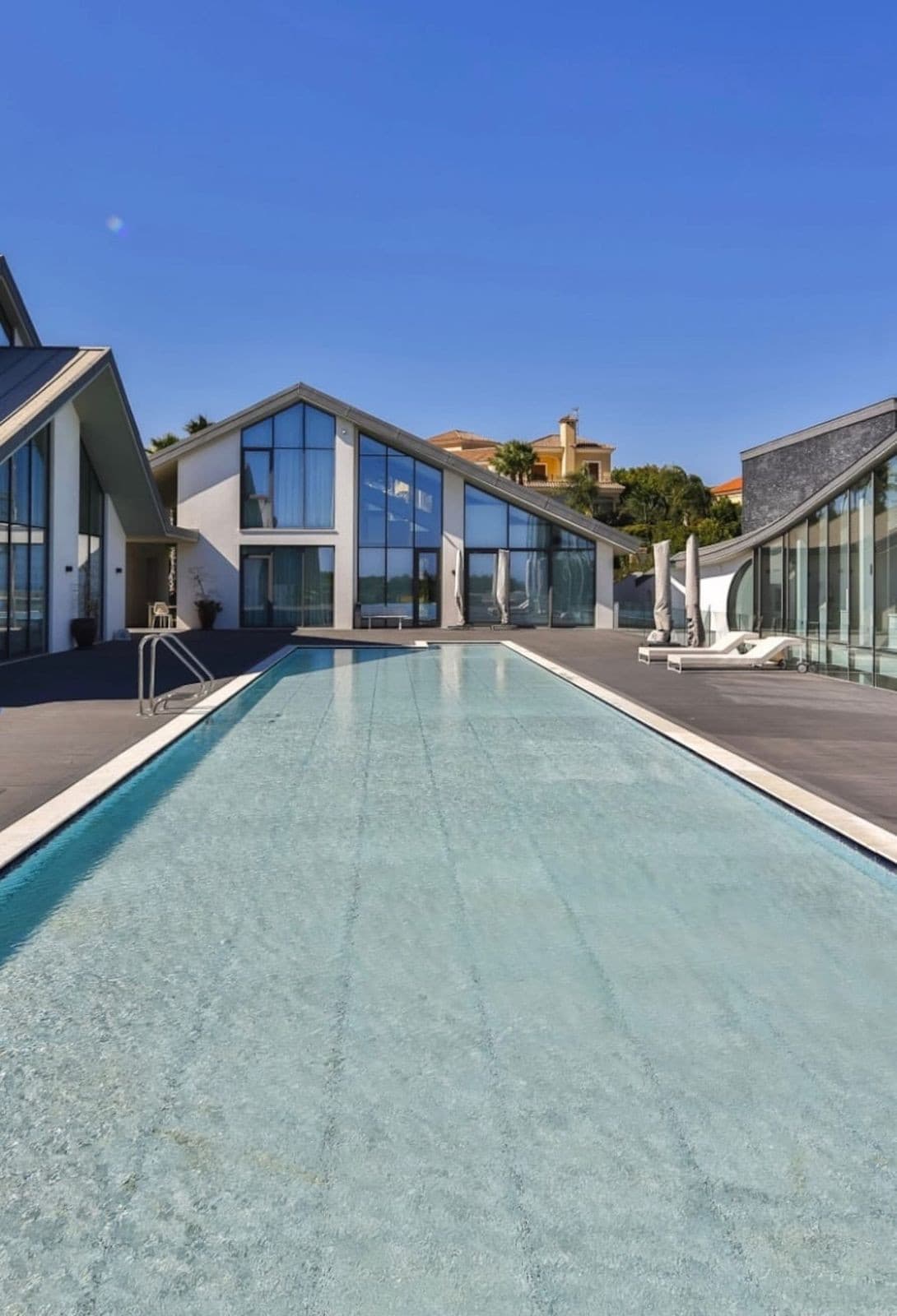 Detached Villa in Sotogrande — photo 2 of 10