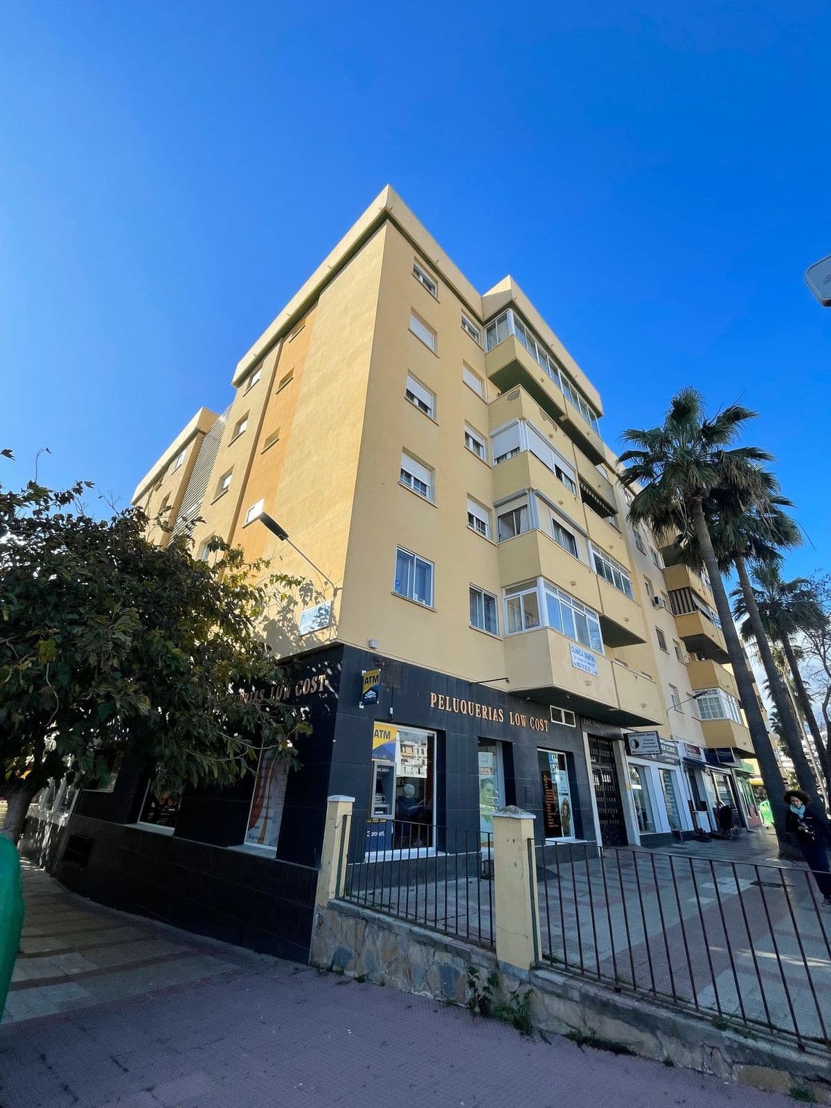 Middle Floor Apartment in Estepona — photo 1 of 10