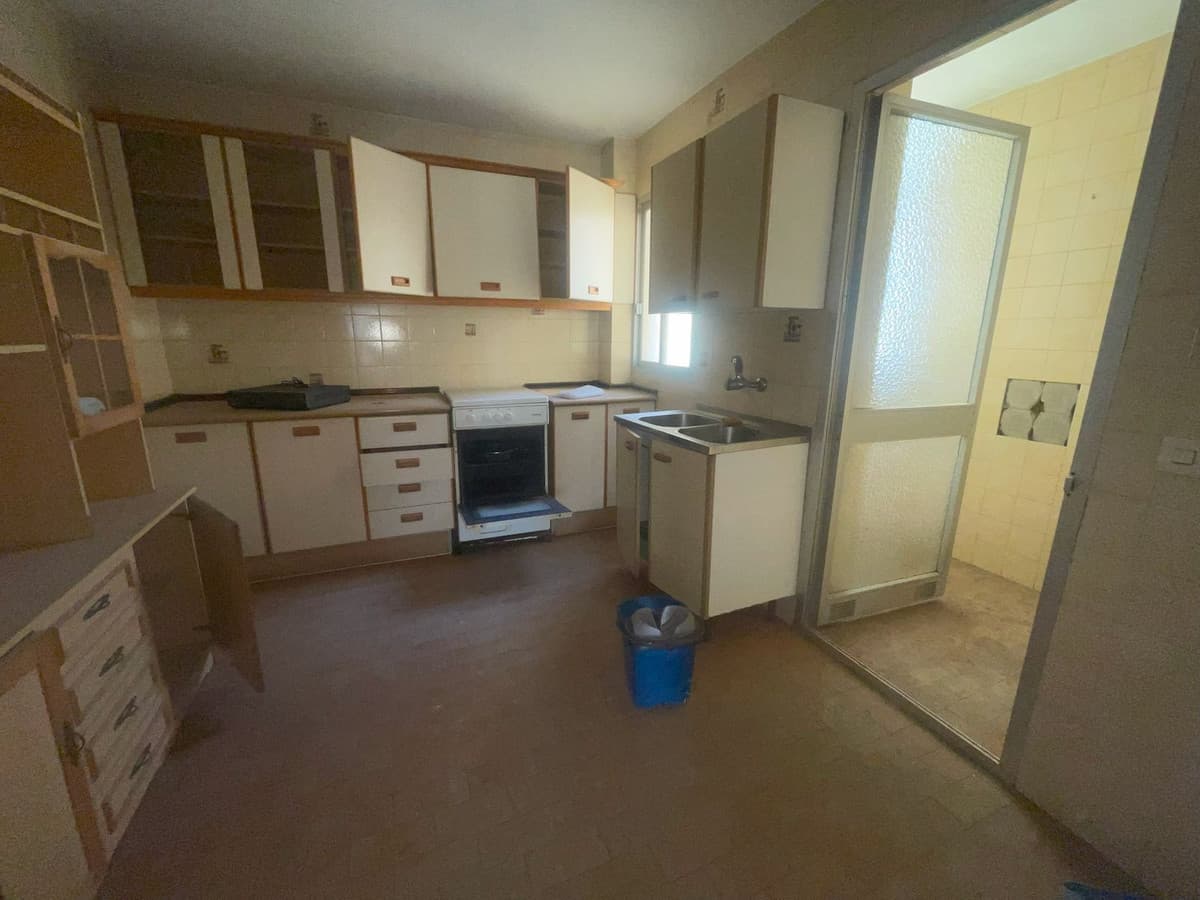 Middle Floor Apartment in Estepona — photo 2 of 10