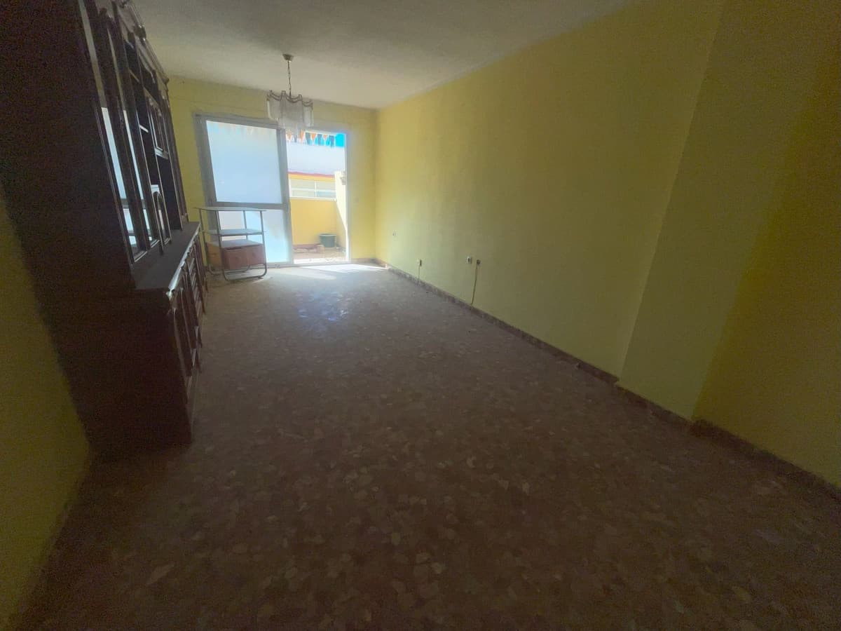 Middle Floor Apartment in Estepona — photo 3 of 10