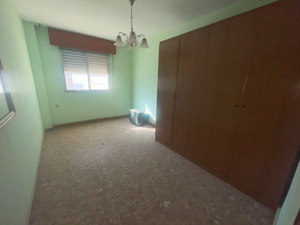 Middle Floor Apartment in Estepona — photo 4 of 10