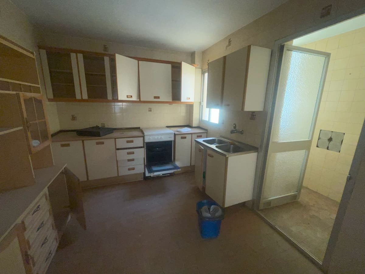 Middle Floor Apartment in Estepona — photo 5 of 10
