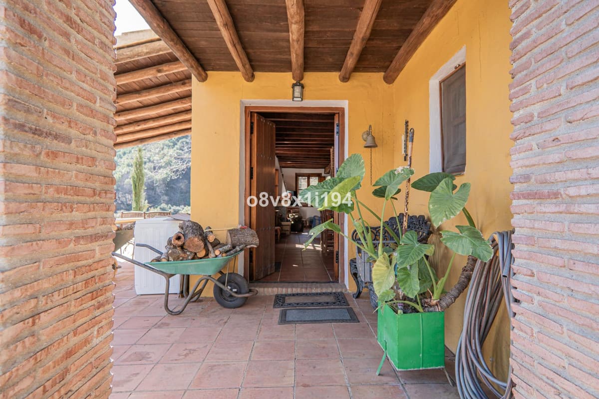 Cortijo in Jubrique — photo 9 of 10