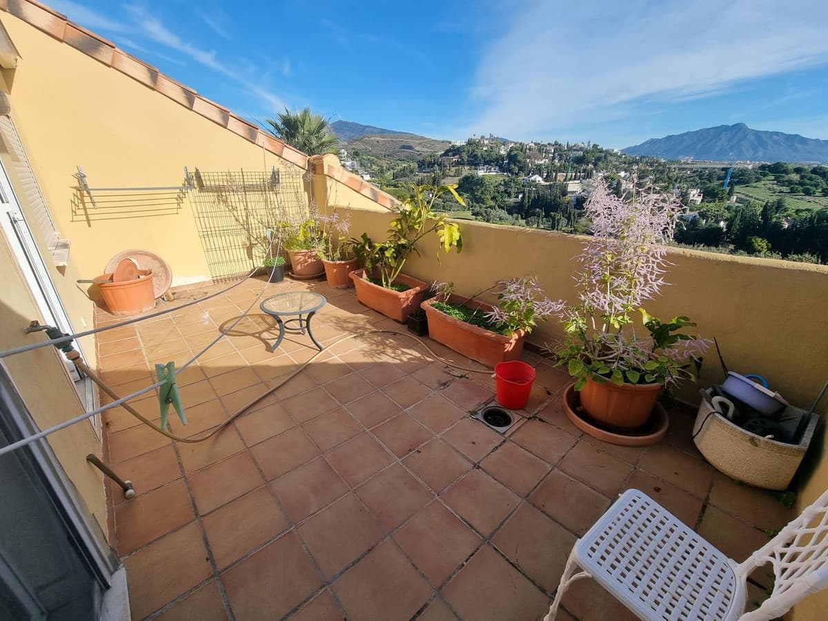 Top Floor Apartment in Estepona — photo 9 of 10
