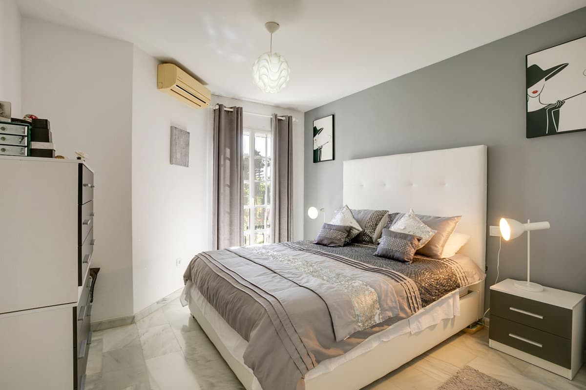 Townhouse in Bel Air — photo 7 of 10