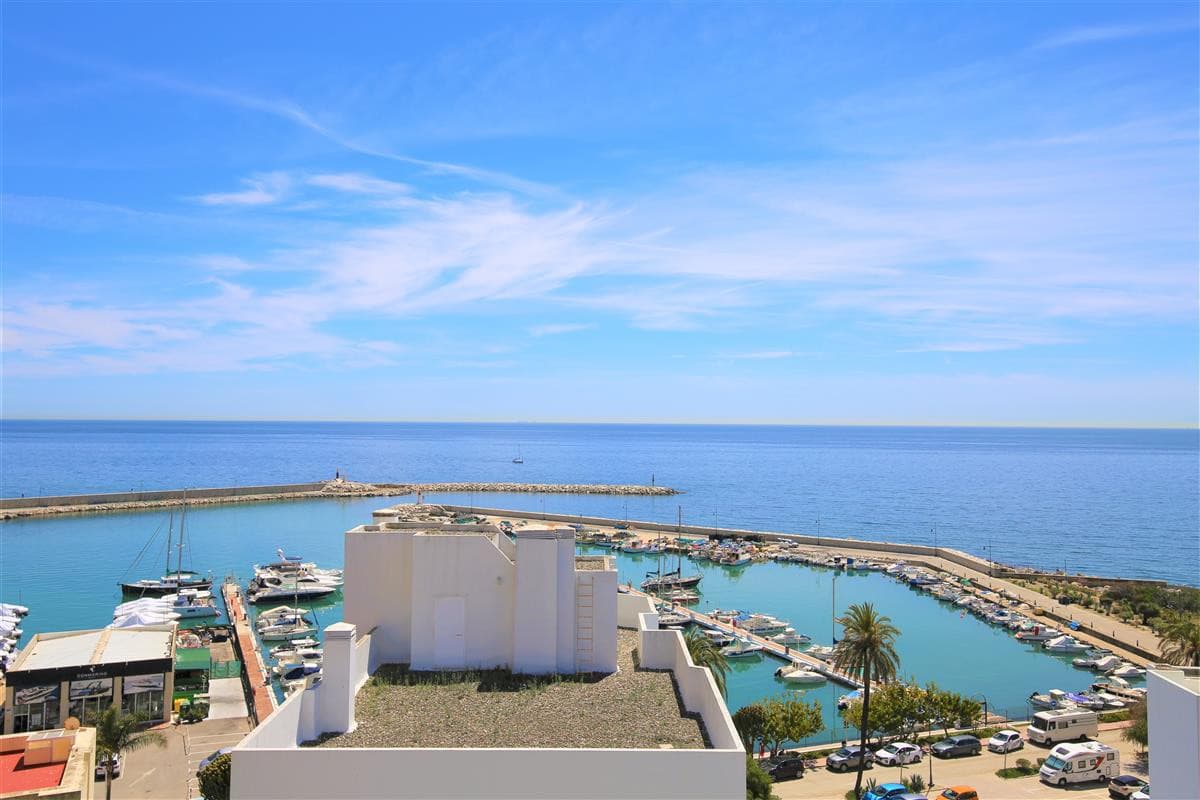 Penthouse in Estepona — photo 3 of 10