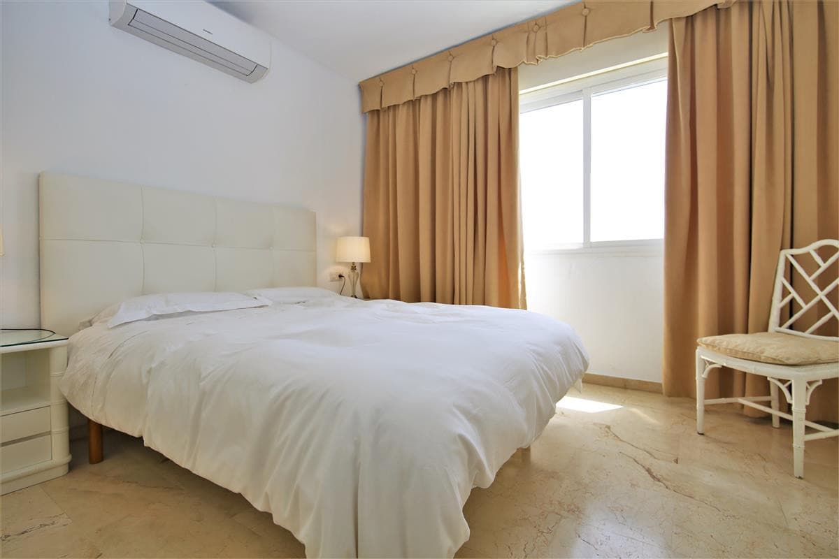 Penthouse in Estepona — photo 6 of 10