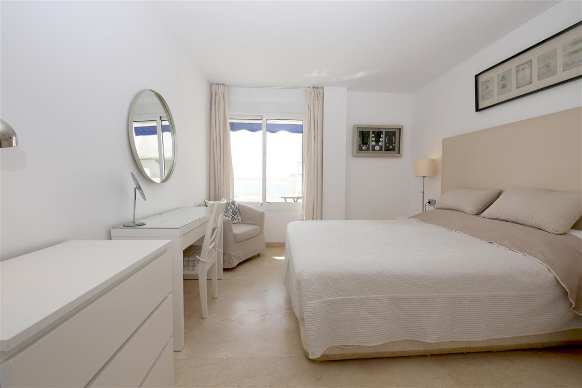 Penthouse in Estepona — photo 3 of 10