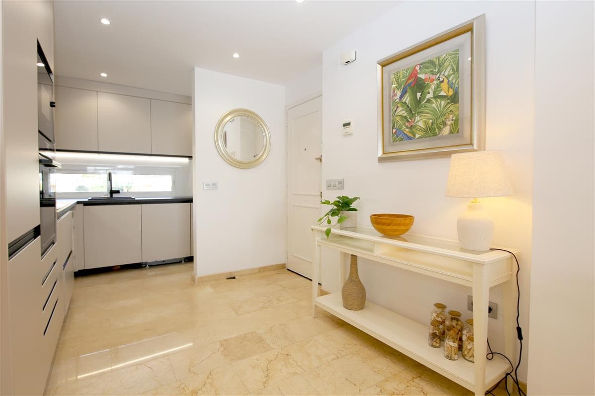 Penthouse in Estepona — photo 9 of 10
