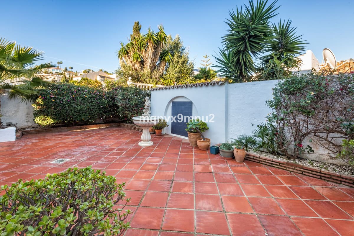 Detached Villa in El Chaparral — photo 8 of 10