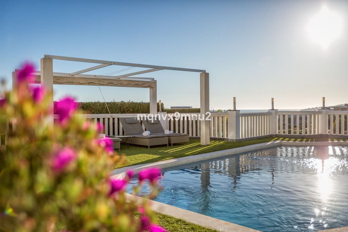 Detached Villa in El Chaparral — photo 9 of 10