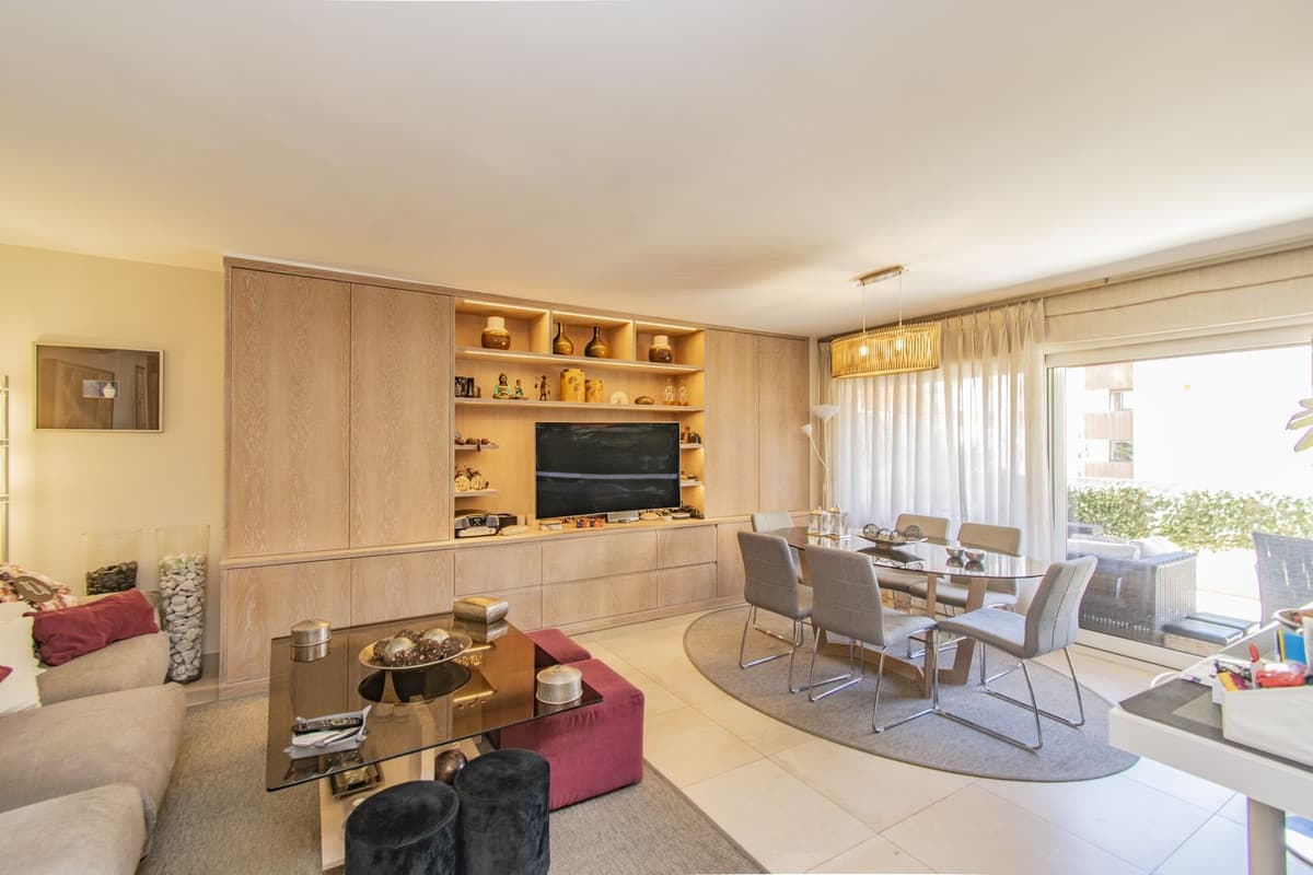 Middle Floor Apartment in Marbella — photo 5 of 10