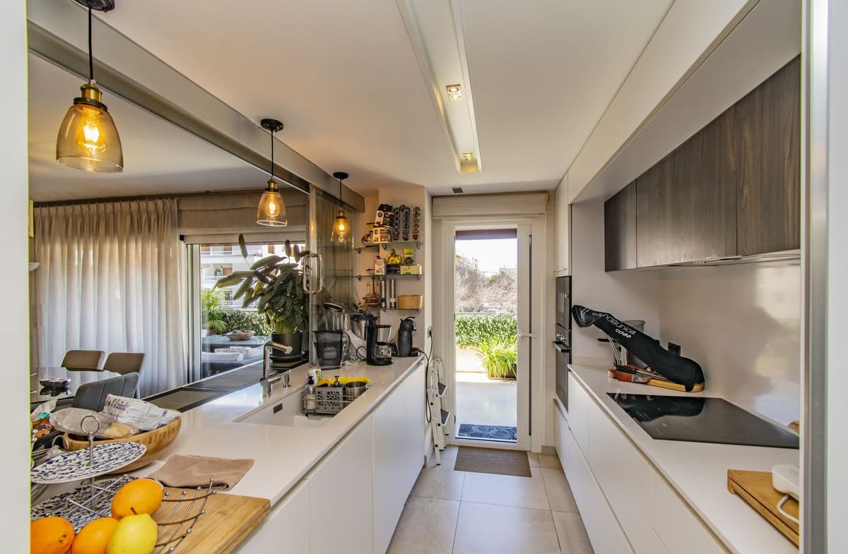 Middle Floor Apartment in Marbella — photo 6 of 10