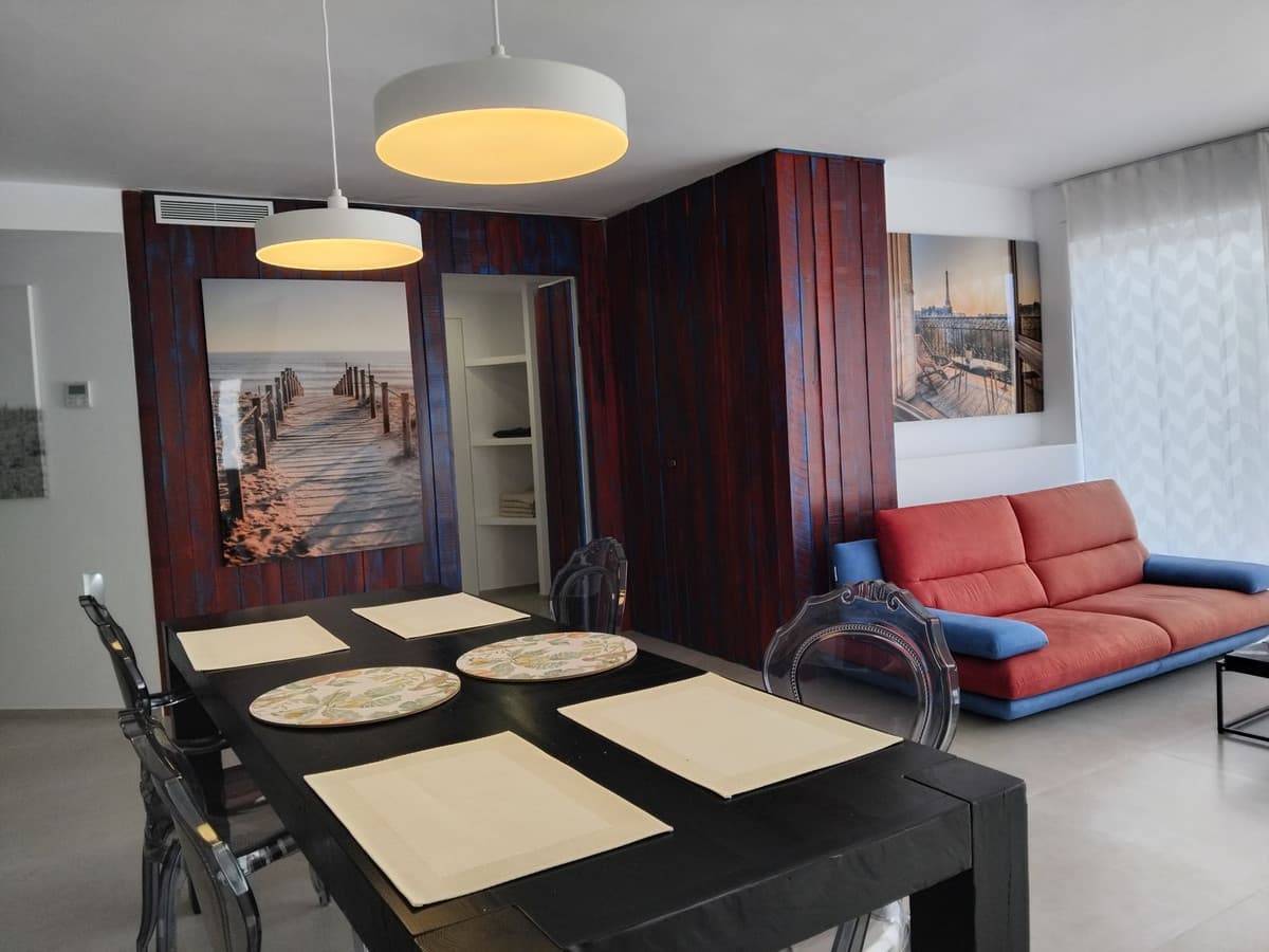 Middle Floor Apartment in Puerto Banús — photo 3 of 10