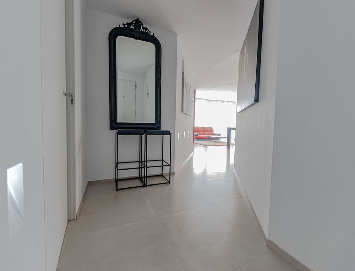 Middle Floor Apartment in Puerto Banús — photo 7 of 10