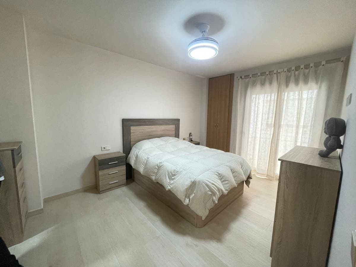 Middle Floor Apartment in Estepona — photo 2 of 10