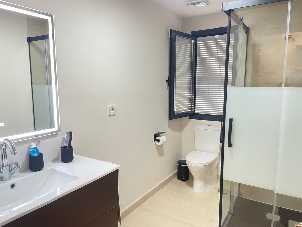 Middle Floor Apartment in Estepona — photo 3 of 10