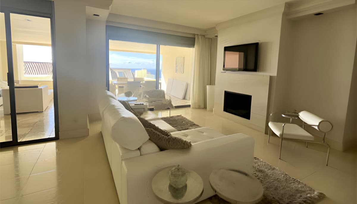 Middle Floor Apartment in Altos de los Monteros — photo 6 of 10