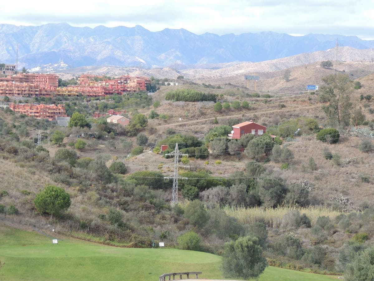 Land in Cabopino — photo 1 of 9