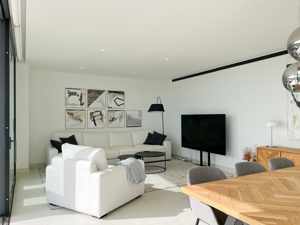 Middle Floor Apartment in Higueron — photo 8 of 10