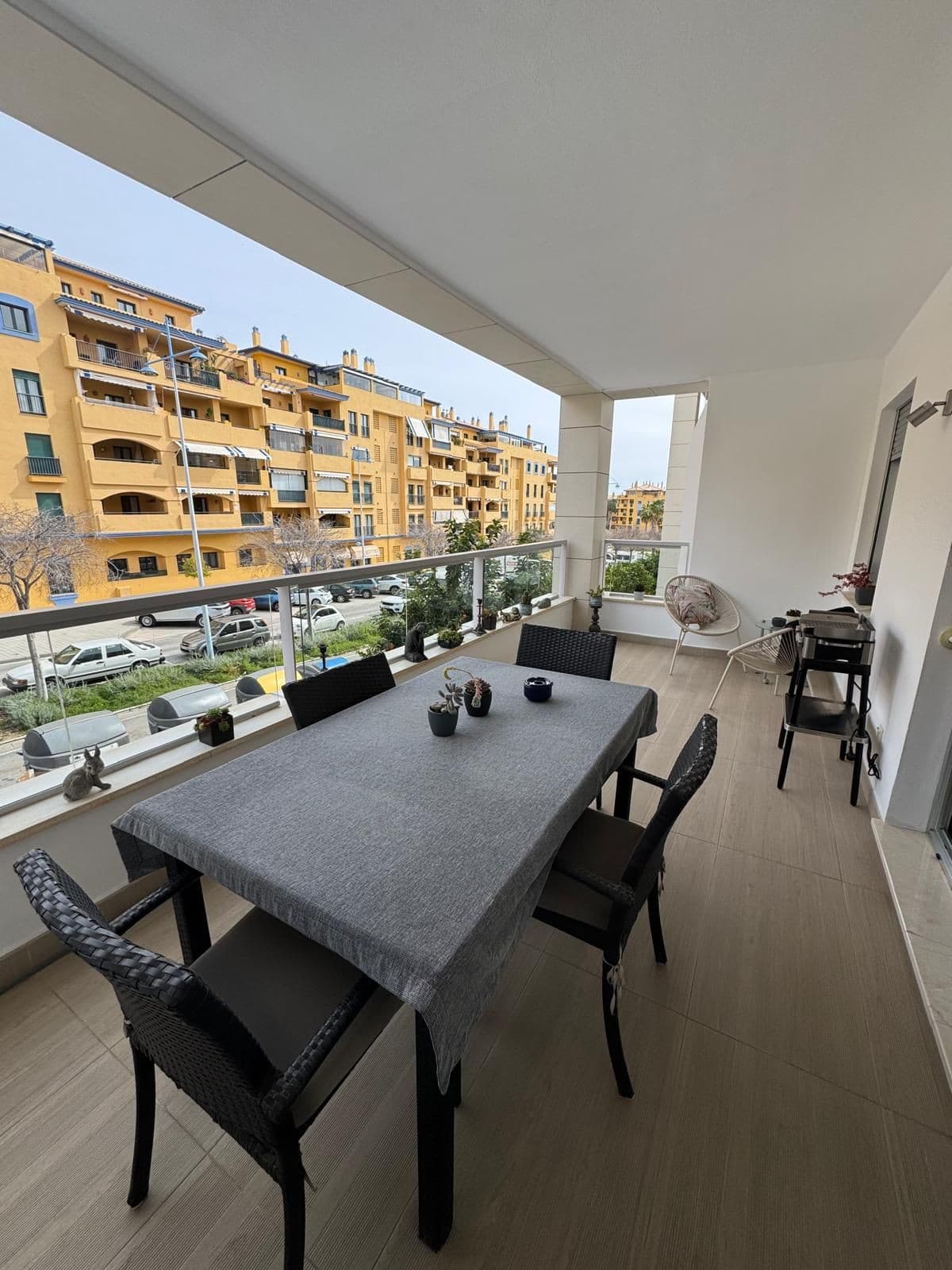 Middle Floor Apartment in San Pedro de Alcántara — photo 1 of 10
