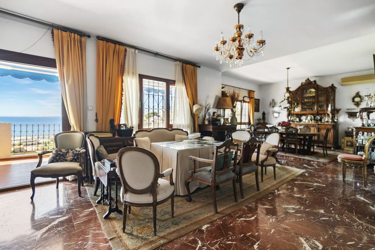 Detached Villa in El Candado — photo 4 of 10