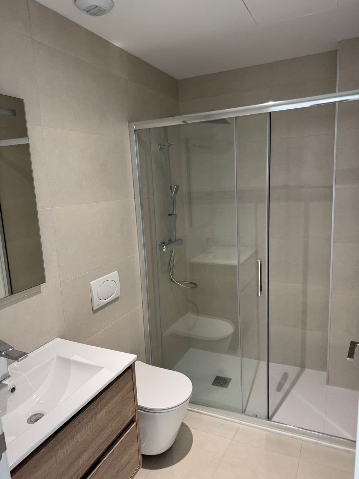 Middle Floor Apartment in Fuengirola — photo 8 of 10