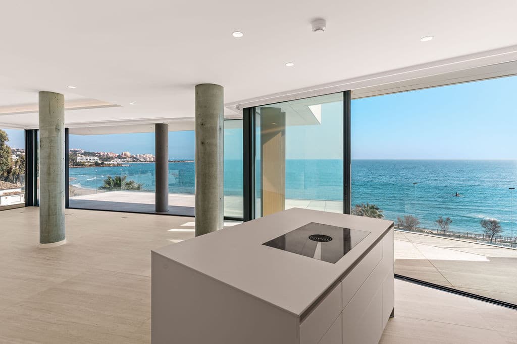 Penthouse Duplex in Estepona — photo 1 of 10