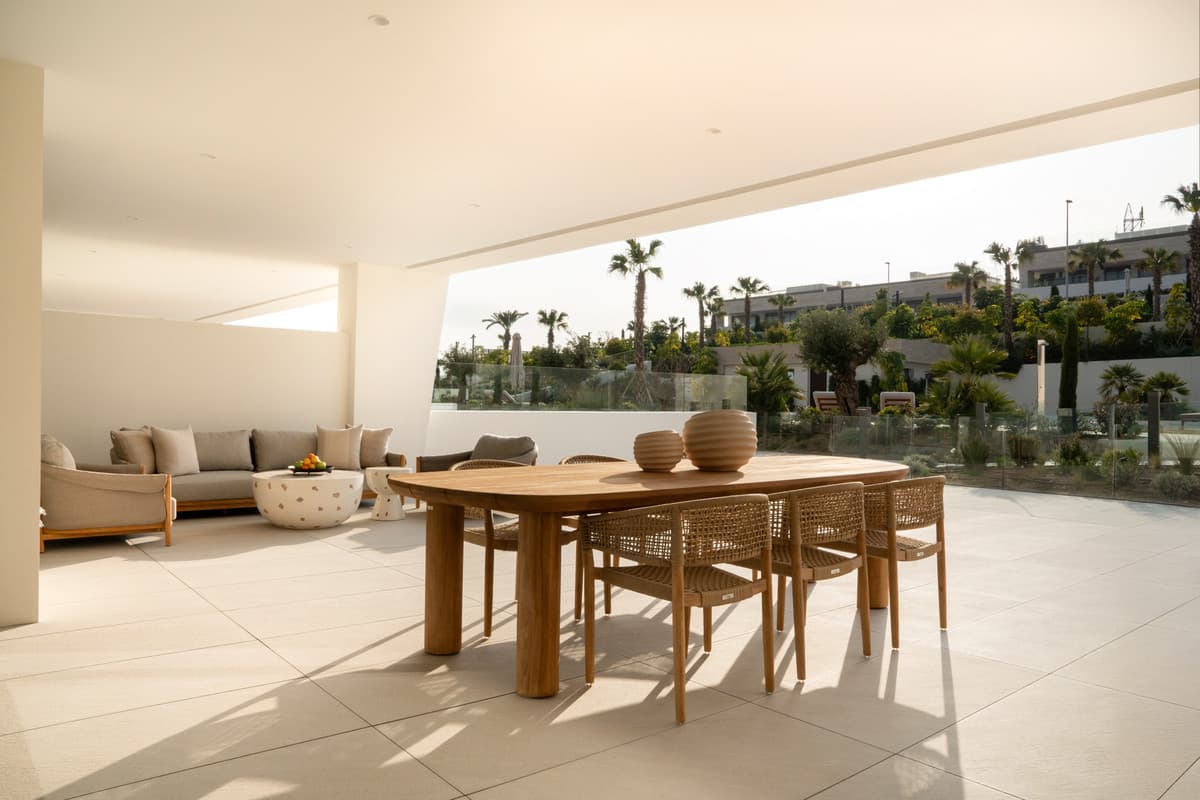 Ground Floor Apartment in The Golden Mile — photo 3 of 10