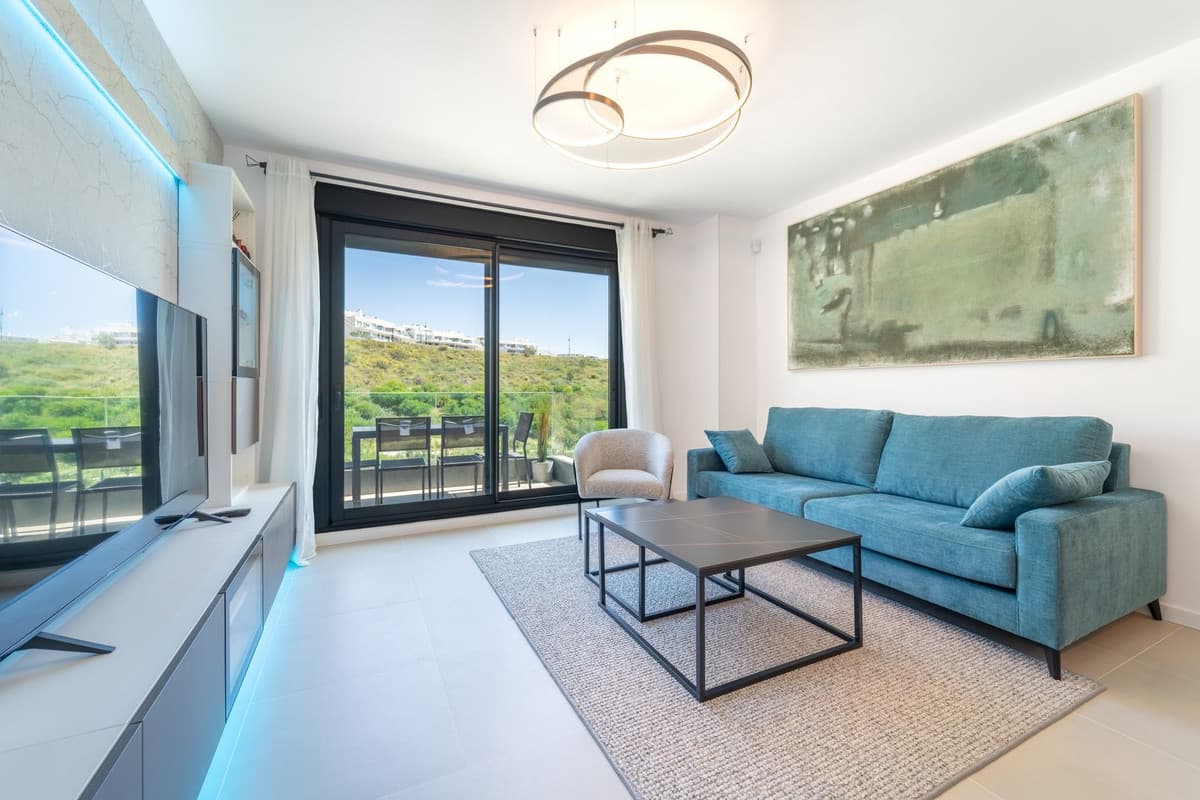 Middle Floor Apartment in Fuengirola — photo 1 of 10