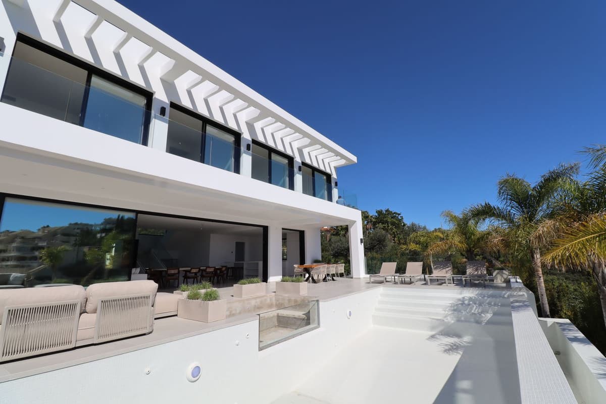 Detached Villa in Elviria — photo 3 of 10