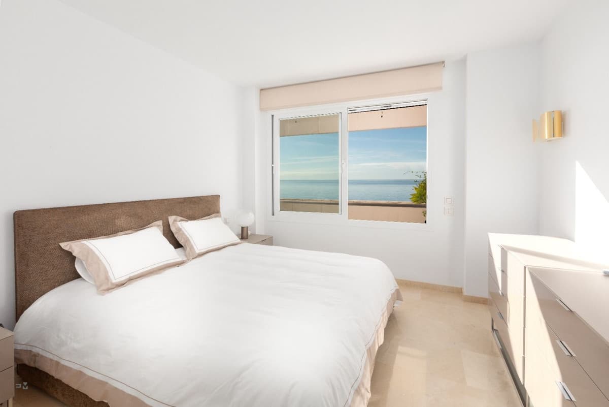 Middle Floor Apartment in Estepona — photo 10 of 10