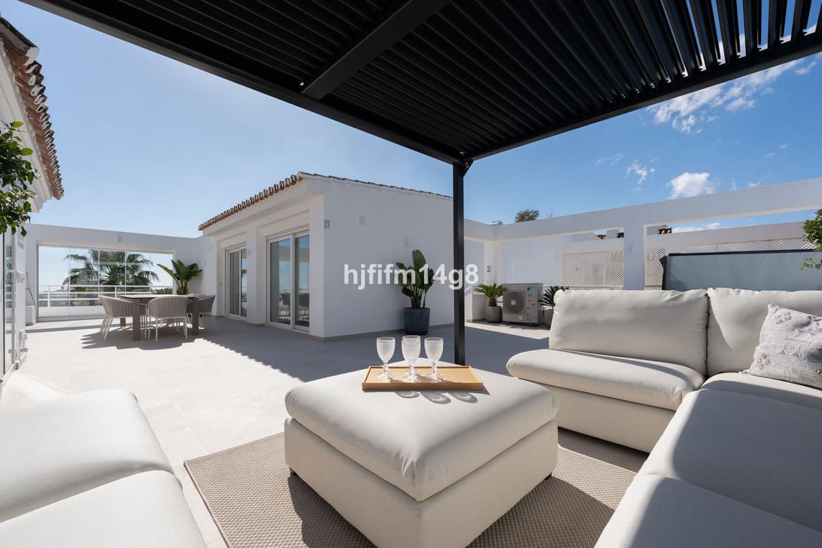 Penthouse Duplex in Nueva Andalucía — photo 2 of 10