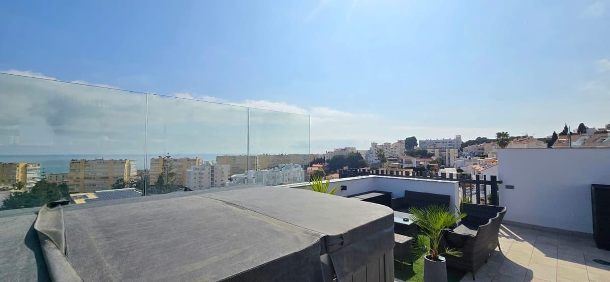 Penthouse in Torremolinos — photo 1 of 10