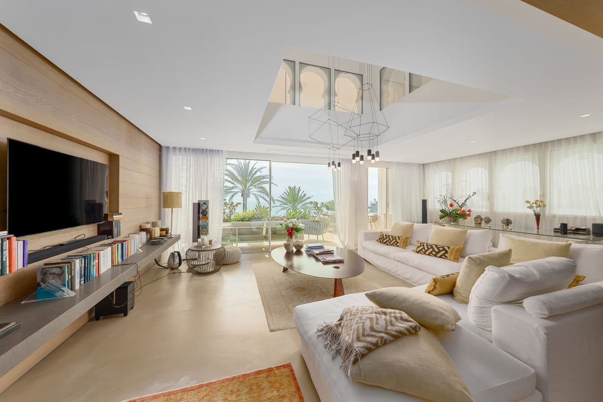 Penthouse in The Golden Mile — photo 4 of 10